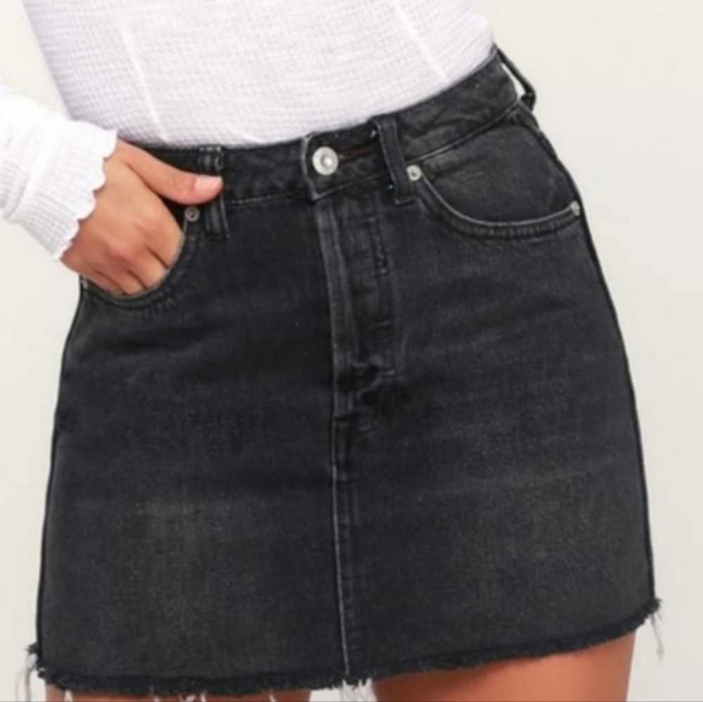 We the Free raw hem black jean skirt size 25, EUC